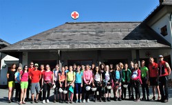 Gruppenfoto der Jugendgruppe Hermagor mit Kletterausrüstung